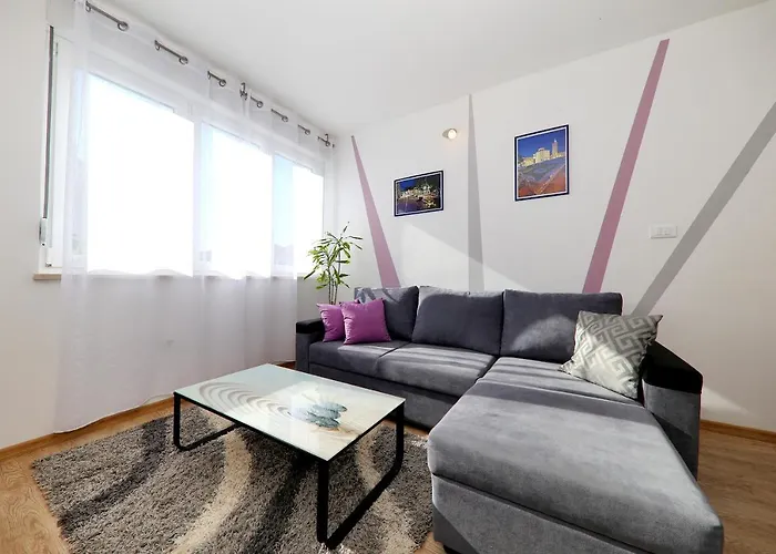 Neluna Apartman